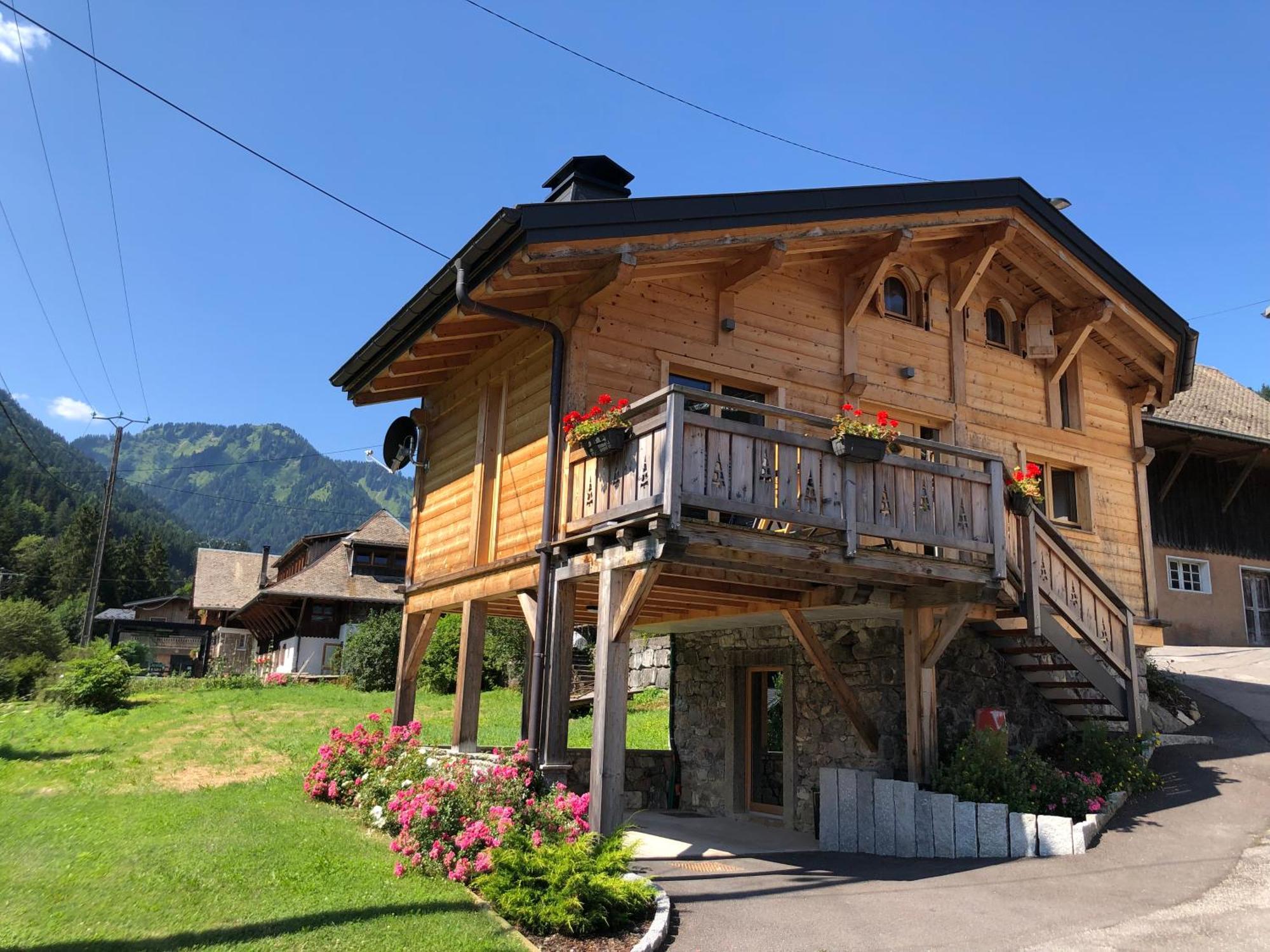 Chalet Cosy Et Moderne Vue Montagnes Seytroux ภายนอก รูปภาพ
